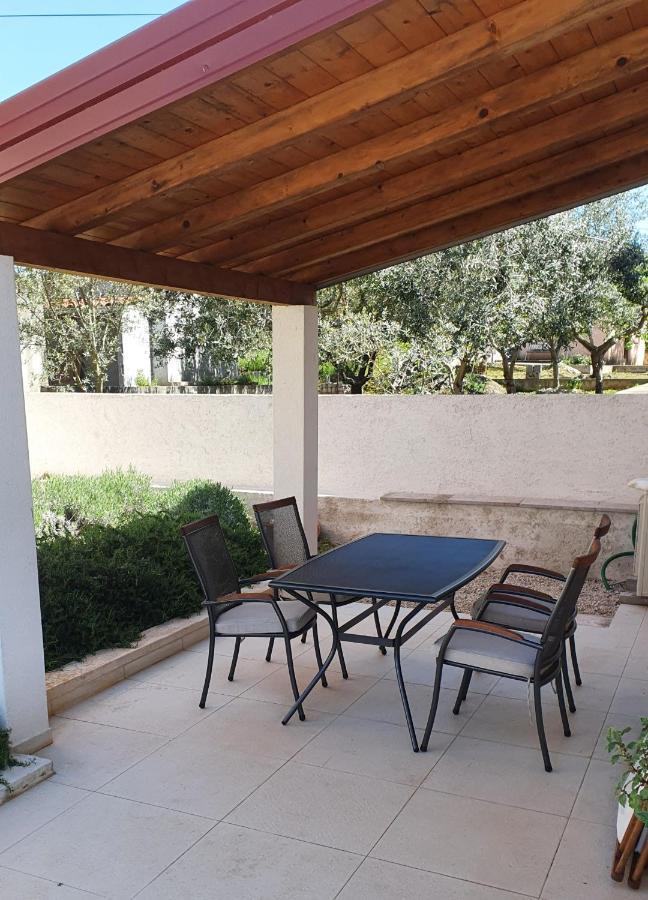 Villa Santa Eufemia Sutomiscica Exteriör bild